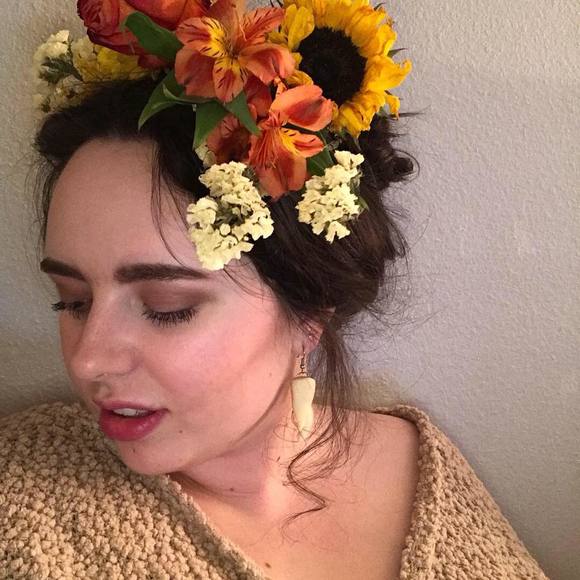 Meet your Posher, Hannah - Picture 1 of 1